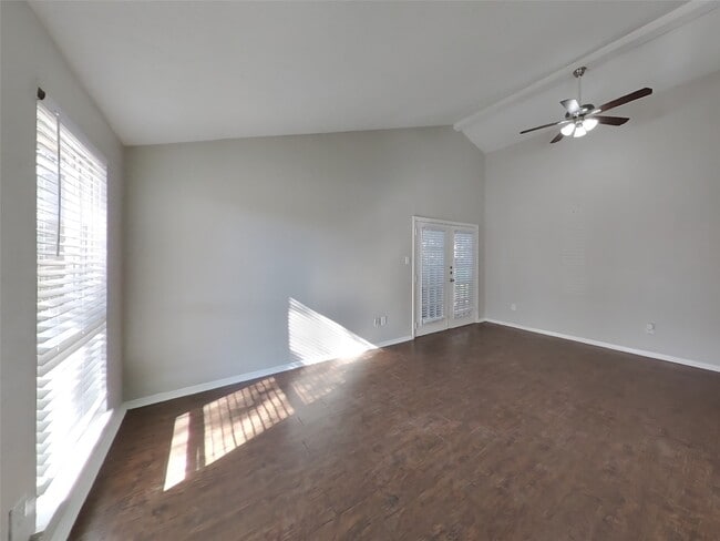 Building Photo - 24022 4 Sixes Ln