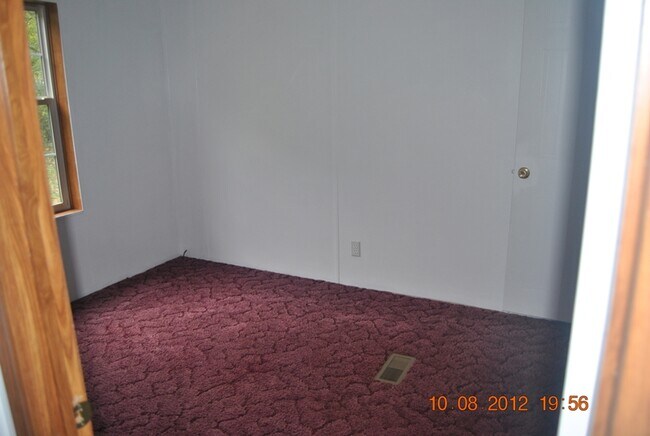 Building Photo - 6 Dona Dr