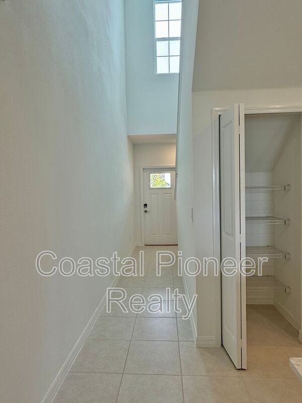 Building Photo - 9320 Bonita Mar Dr