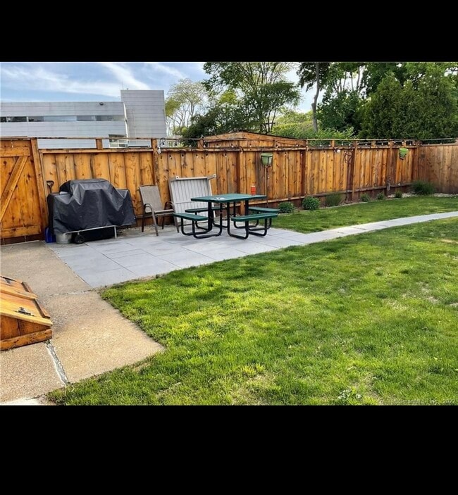 87 Mechanic St Unit 1, Pawcatuck, CT 06379 Apartments in Pawcatuck