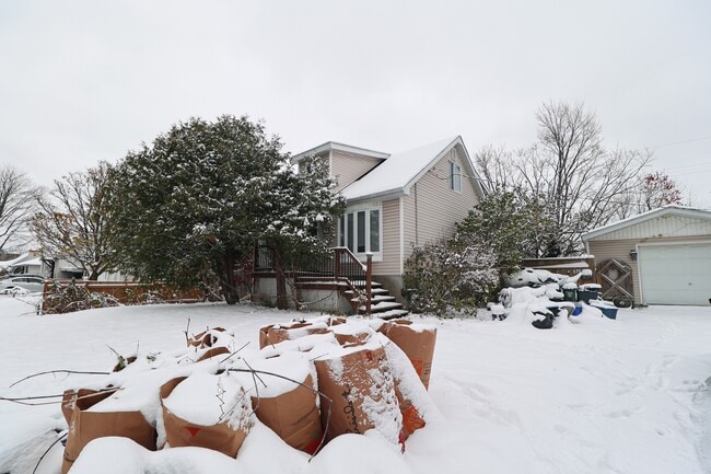 Building Photo - 1230 Notting Hill Ave