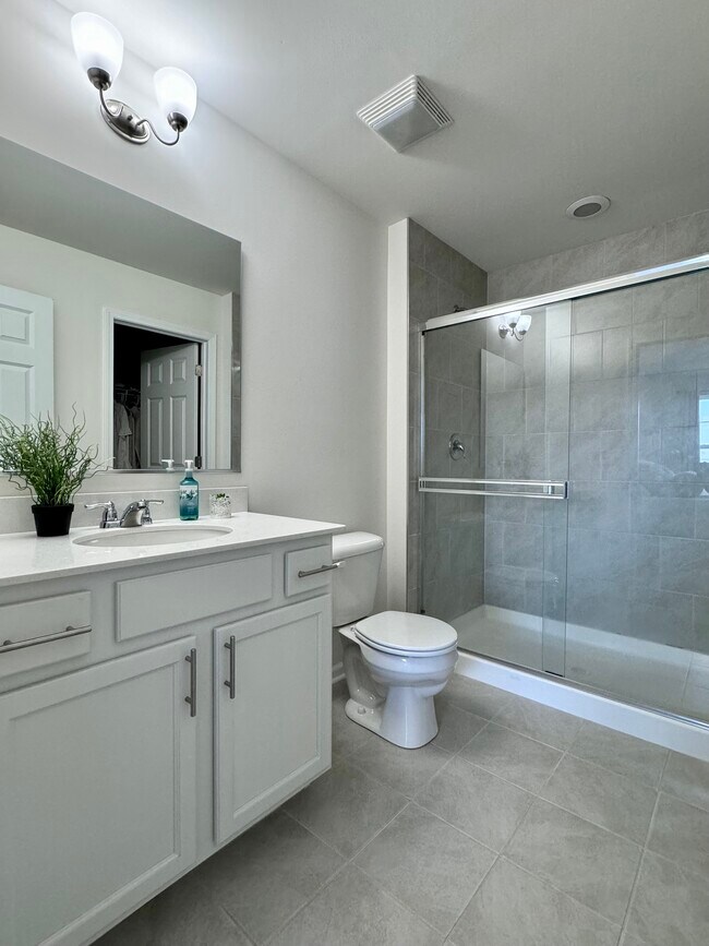 Building Photo - 14024 S Sheridan Trail