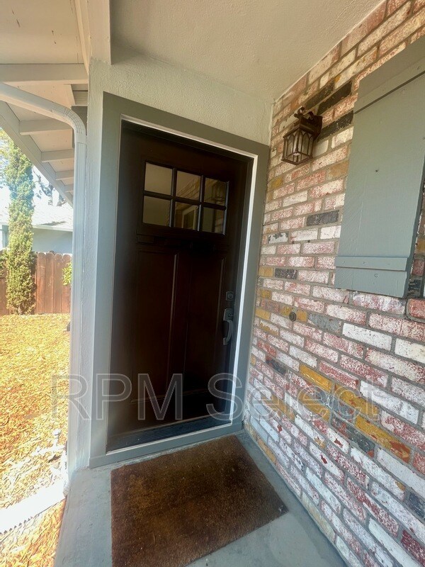 Foto del edificio - 2440 Charlotte Ave