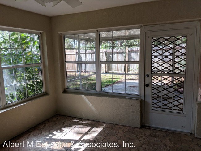 Building Photo - 3 br, 2 bath House - 21 Palm Lane