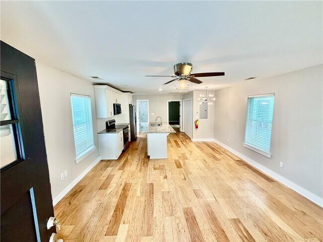 Foto del edificio - 946 Hubbard St SW