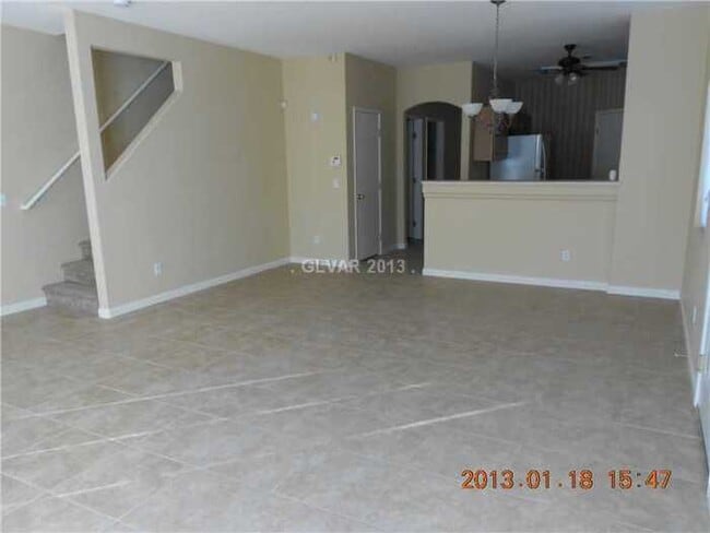 Building Photo - VERY CLEAN & SPACIOUS TOWNHOUSE!!!