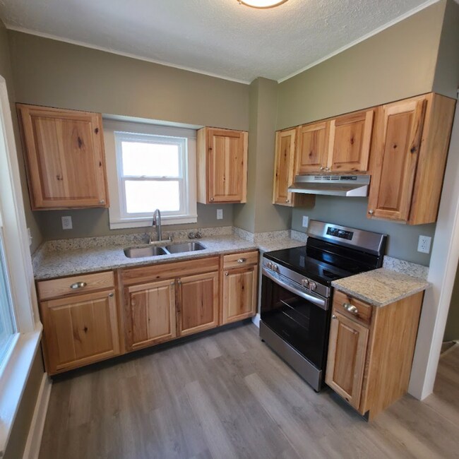 Foto del edificio - Cleveland Heights 3-Bed Single-Family