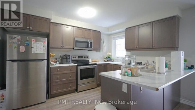 Building Photo - 986 Alder Gate