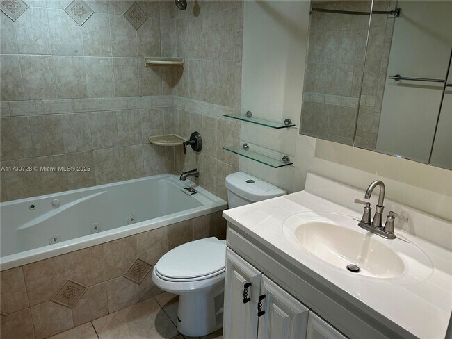 Foto del edificio - 7650 Westwood Dr