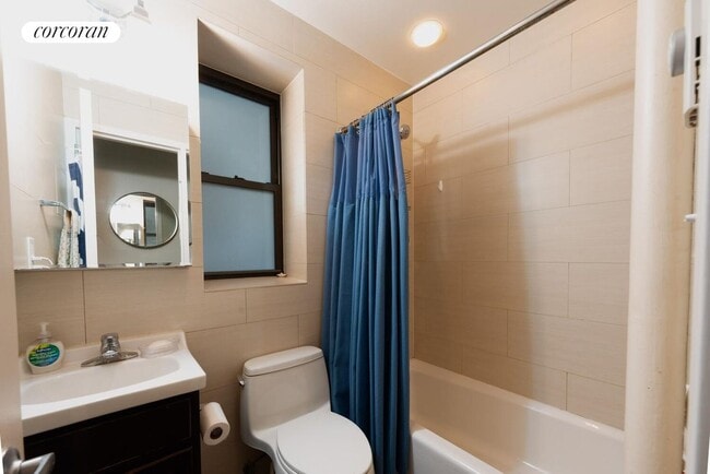 Foto del edificio - 211 W 80th St