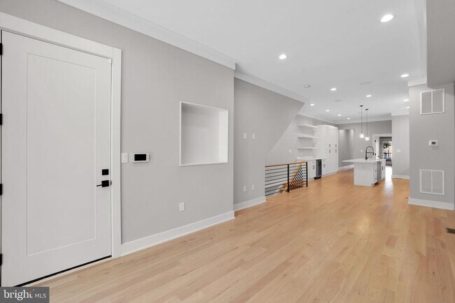 Foto del edificio - 1329 Irving St NW