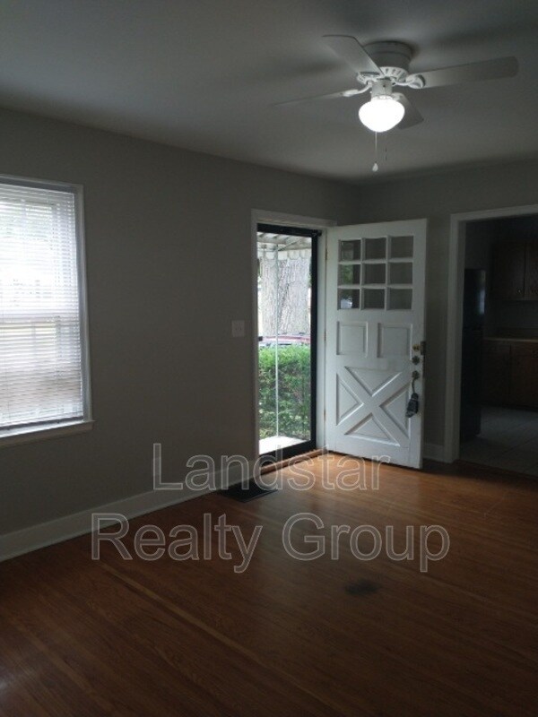 Foto del edificio - 1105 Berry Blvd