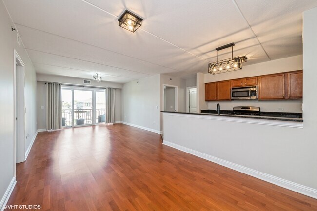 Foto del edificio - 9864 Leland Ave