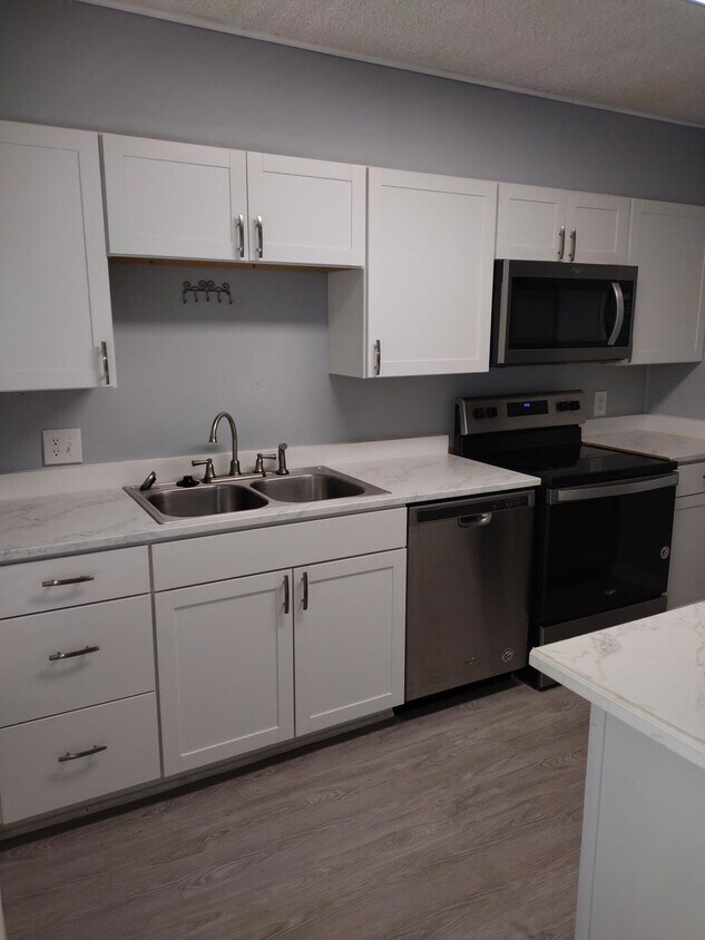 Kings Tree Apartments in Orange Park, FL