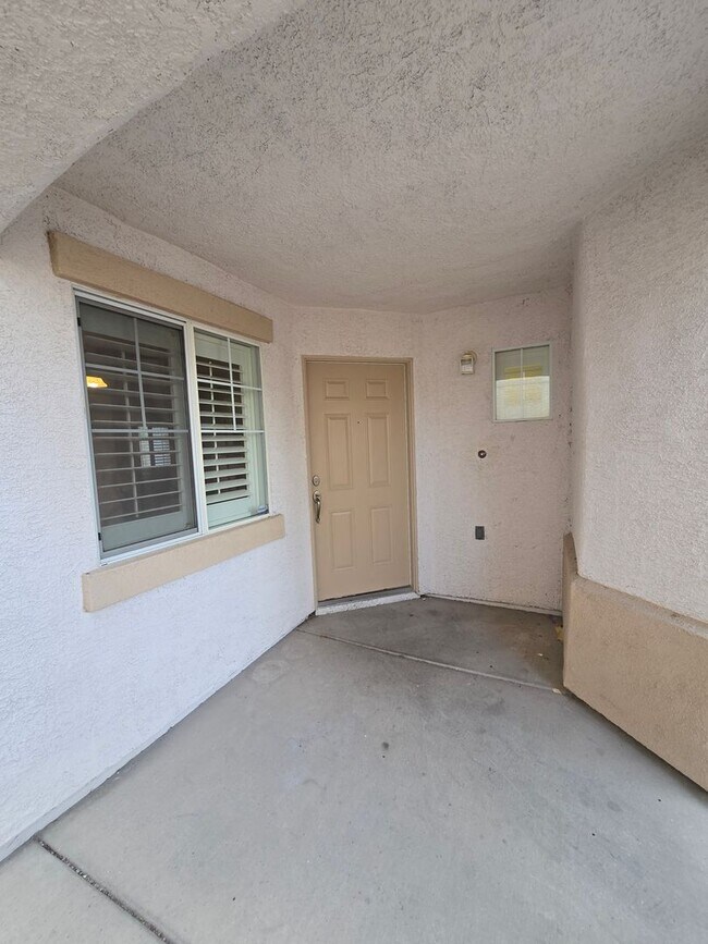 Foto del edificio - 816 Bow Creek Ln