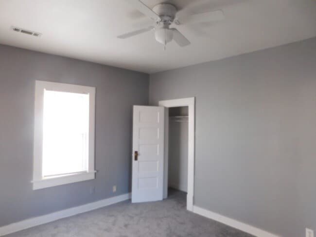 Building Photo - Beautiful 3 bedroom/1 bath home in El Dorado!