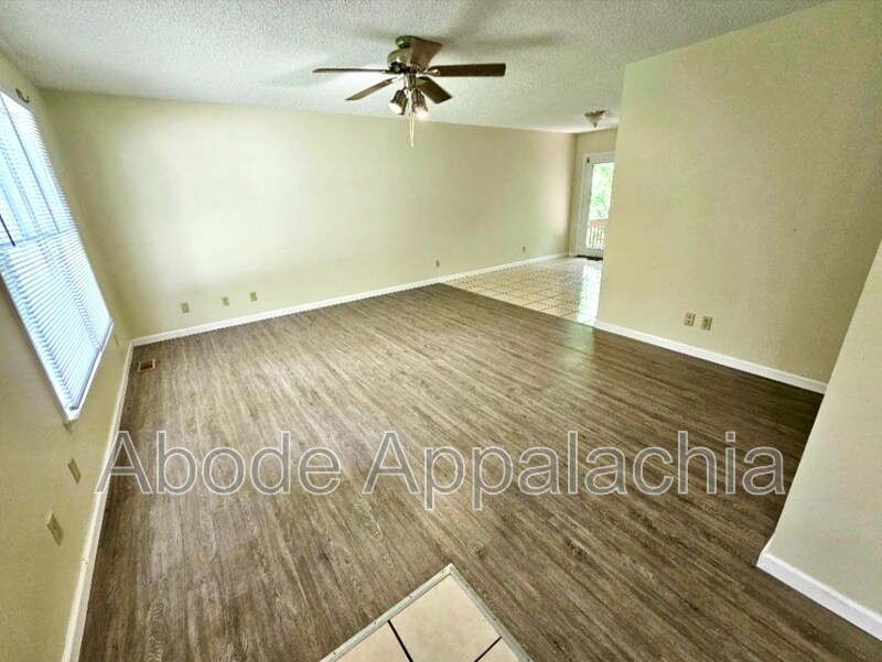 Foto principal - 269 Peach Orchard Dr