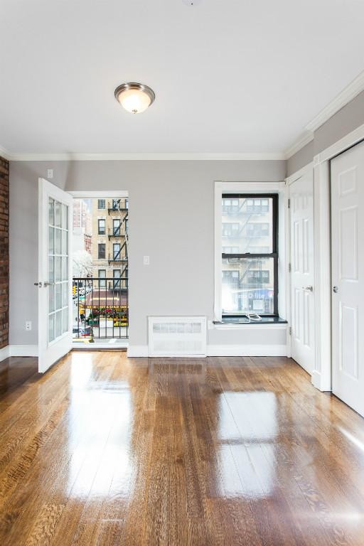 Building Photo - 1373 1st Ave