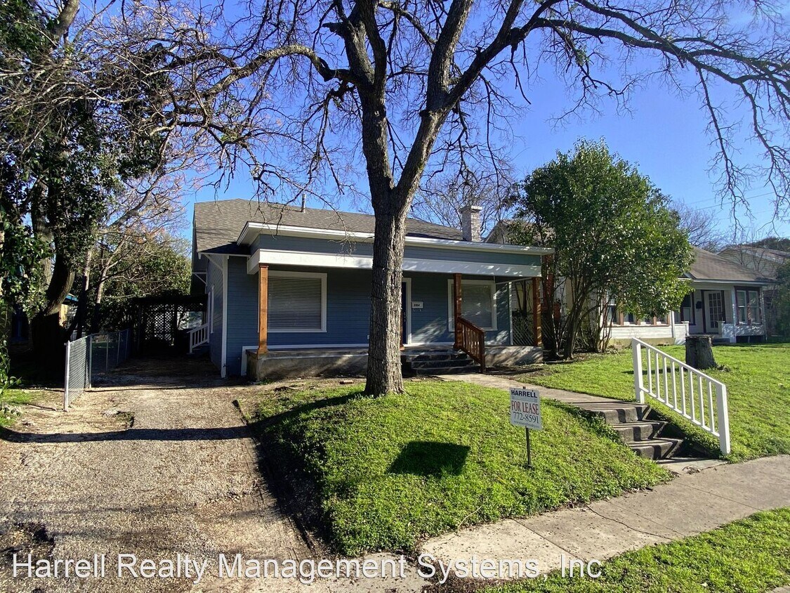 3 br, 1.5 bath House 3104 Morrow Avenue House Rental in Waco, TX