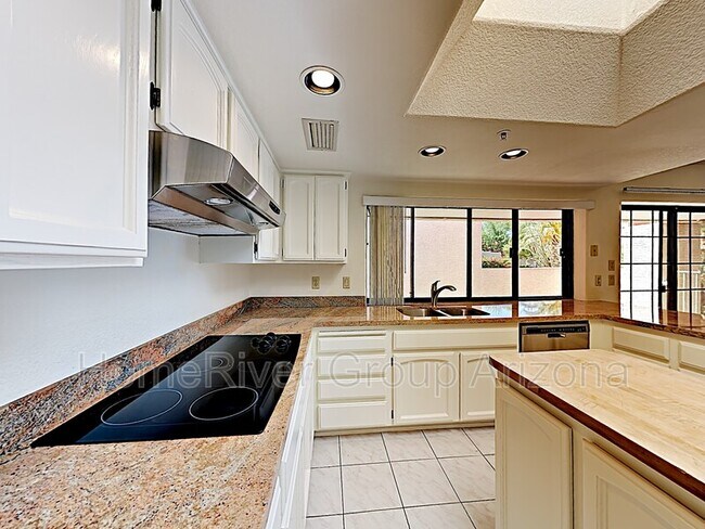 Foto del edificio - 9319 N 110th St