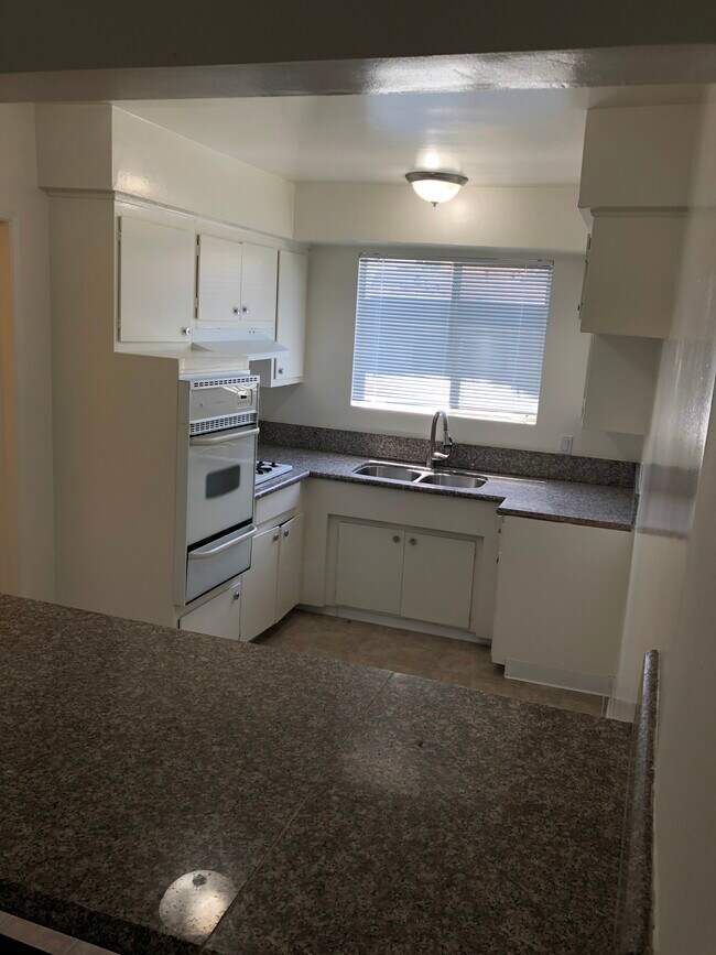 Foto del edificio - 13741 Oxnard St