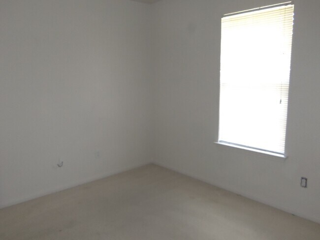 Foto del edificio - 4201 Windwood Dr
