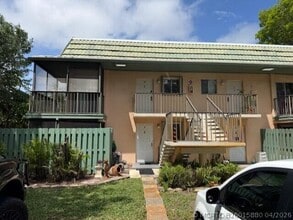 Building Photo - 1844 Fairview Villas Dr