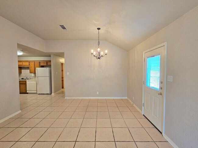 Building Photo - RENT REDUCTION & AVAILABLE NOW!