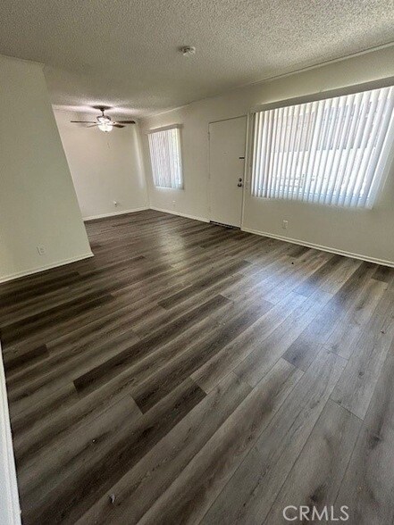 Foto del edificio - 68460 Kings Rd
