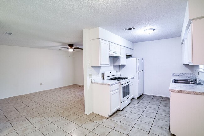 Foto del edificio - 10310 Little Pebble Dr