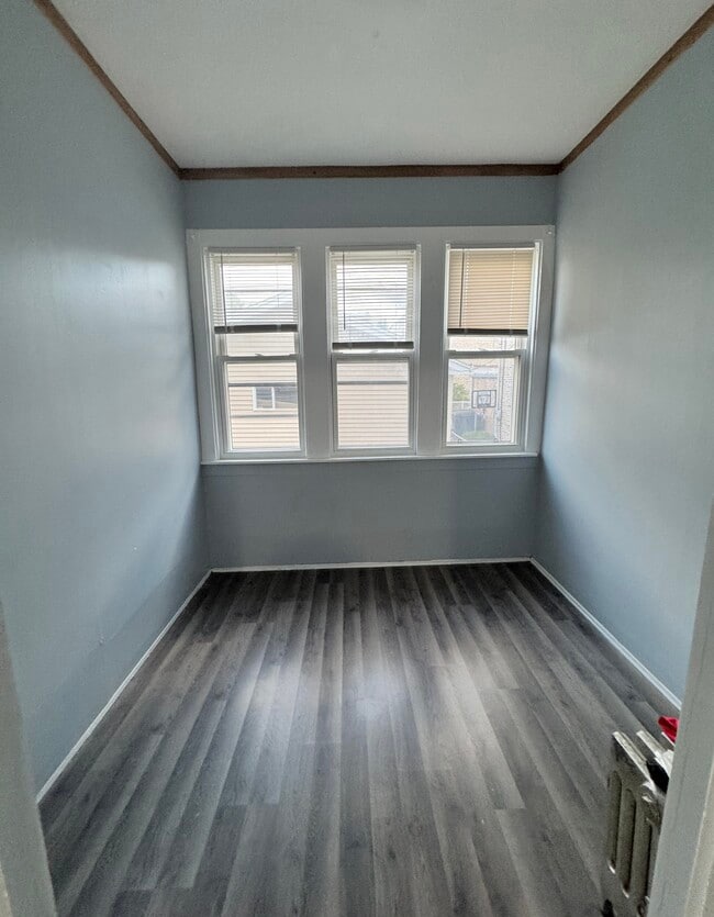 Building Photo - 5255 W Henderson St