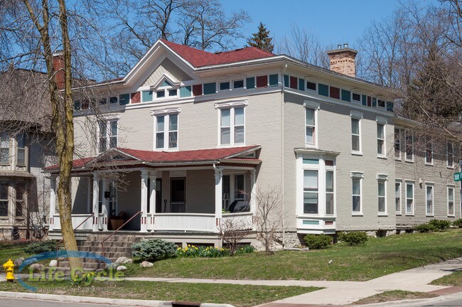 Building Photo - 49 Prospect Ave SE