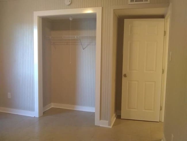 Building Photo - 5680 Prescott Rd