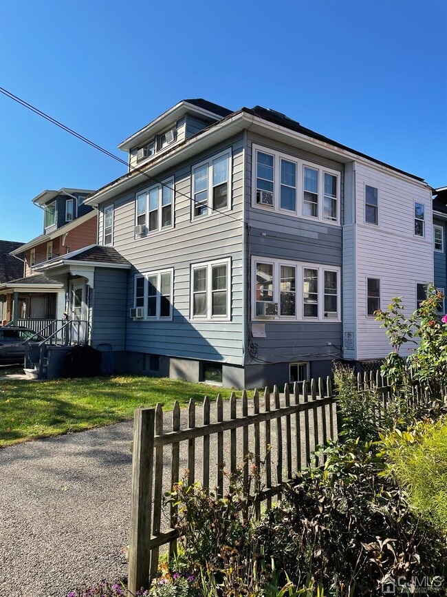 Building Photo - 312 N 3rd Ave