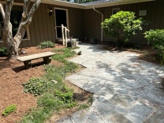 Foto del edificio - 66 Whispering Pines Dr