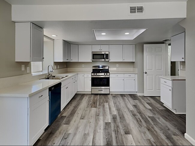Building Photo - 8346 Oakenshield Cir