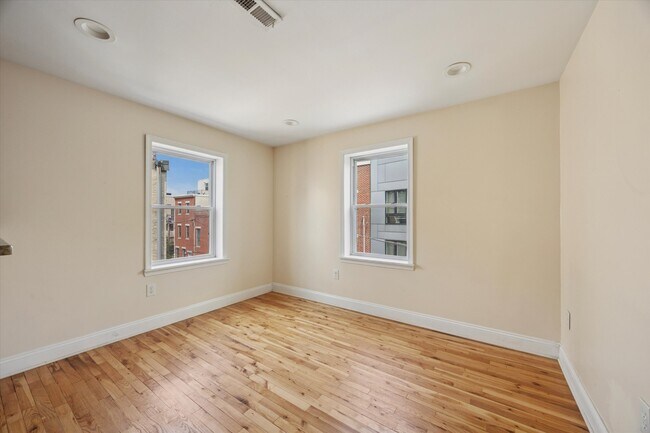 Foto del edificio - 861 N 20th St