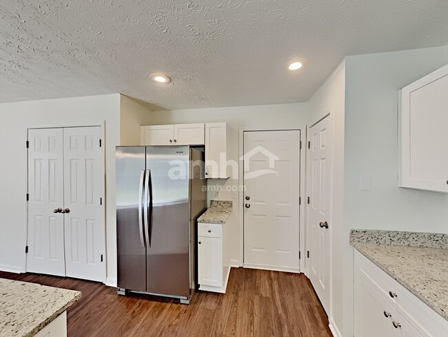 Building Photo - 2999 Storybook Ln