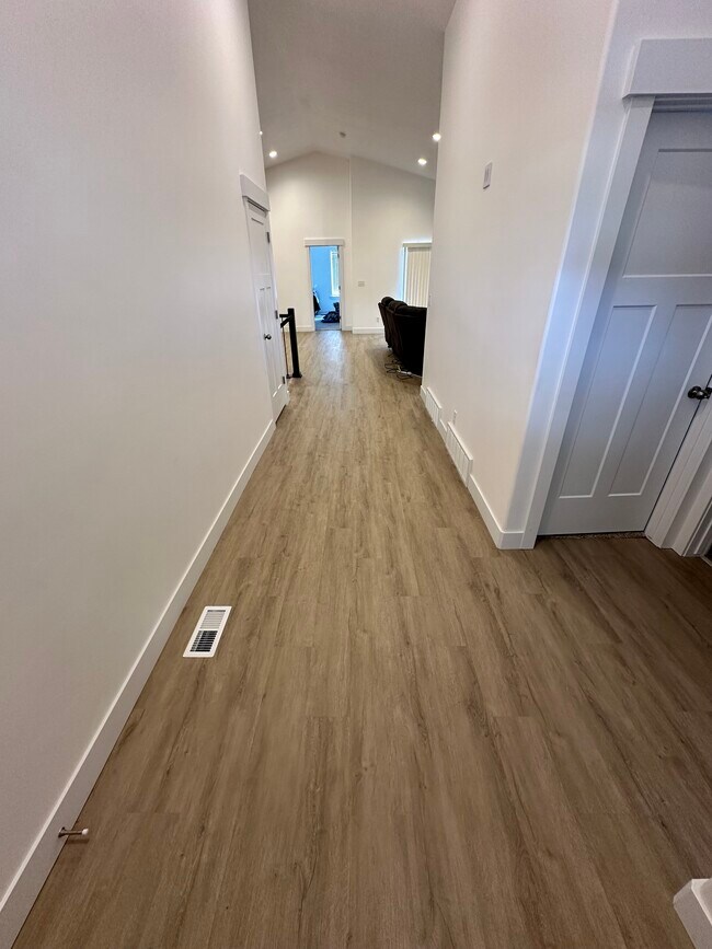 2342 E Quaking Aspen Ln, Eagle Mountain, UT 84005 House Rental in