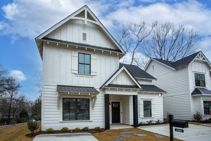 Primary Photo - New Cottage in New Community!