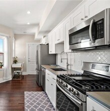 Building Photo - 472 Talbot Ave