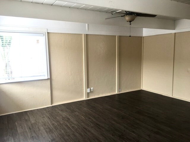 Building Photo - 3923 Hortensia St