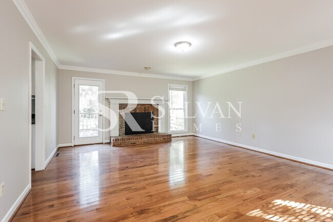 Foto del edificio - Gorgeous 4 bedroom, 3BA home available now!