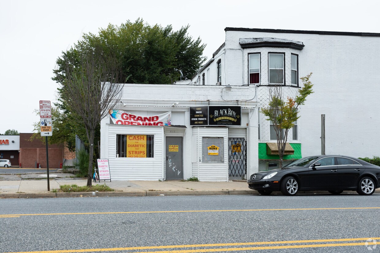 Building Photo - 500 Sheridan Ave