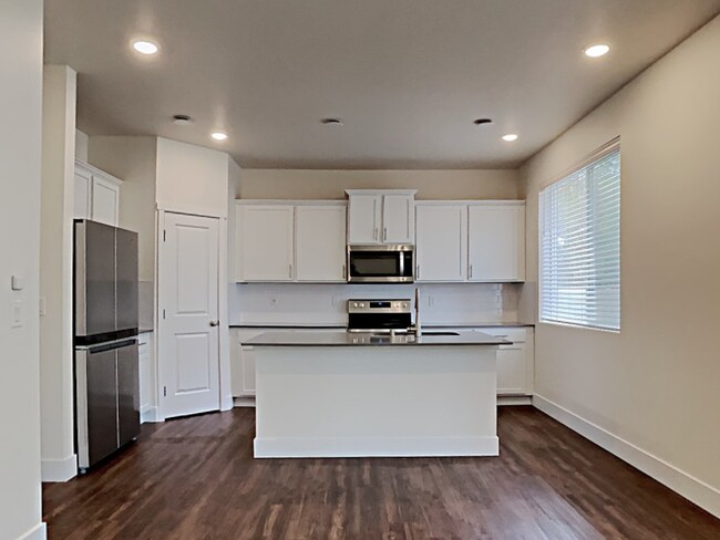Building Photo - 7614 Verona Loop