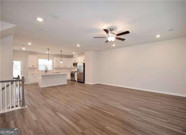 Building Photo - 2723 Harrison Dr
