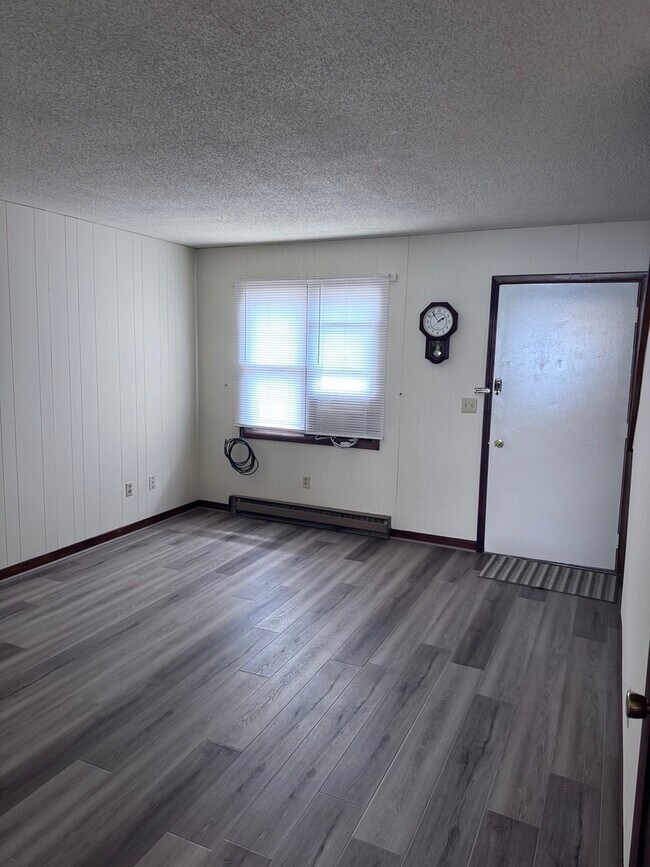 Foto del edificio - 207 W Hydraulic Ave