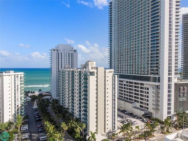 Foto del edificio - 4001S S Ocean Dr