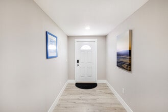 Building Photo - 1840 Bluebird Ln