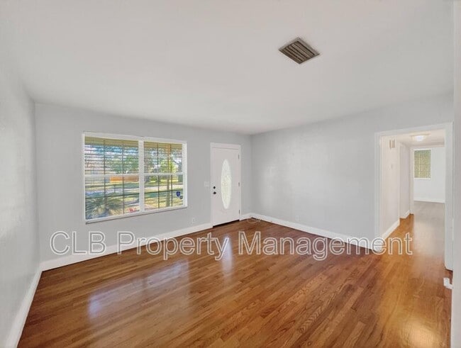 Building Photo - 632 Tarragona Way